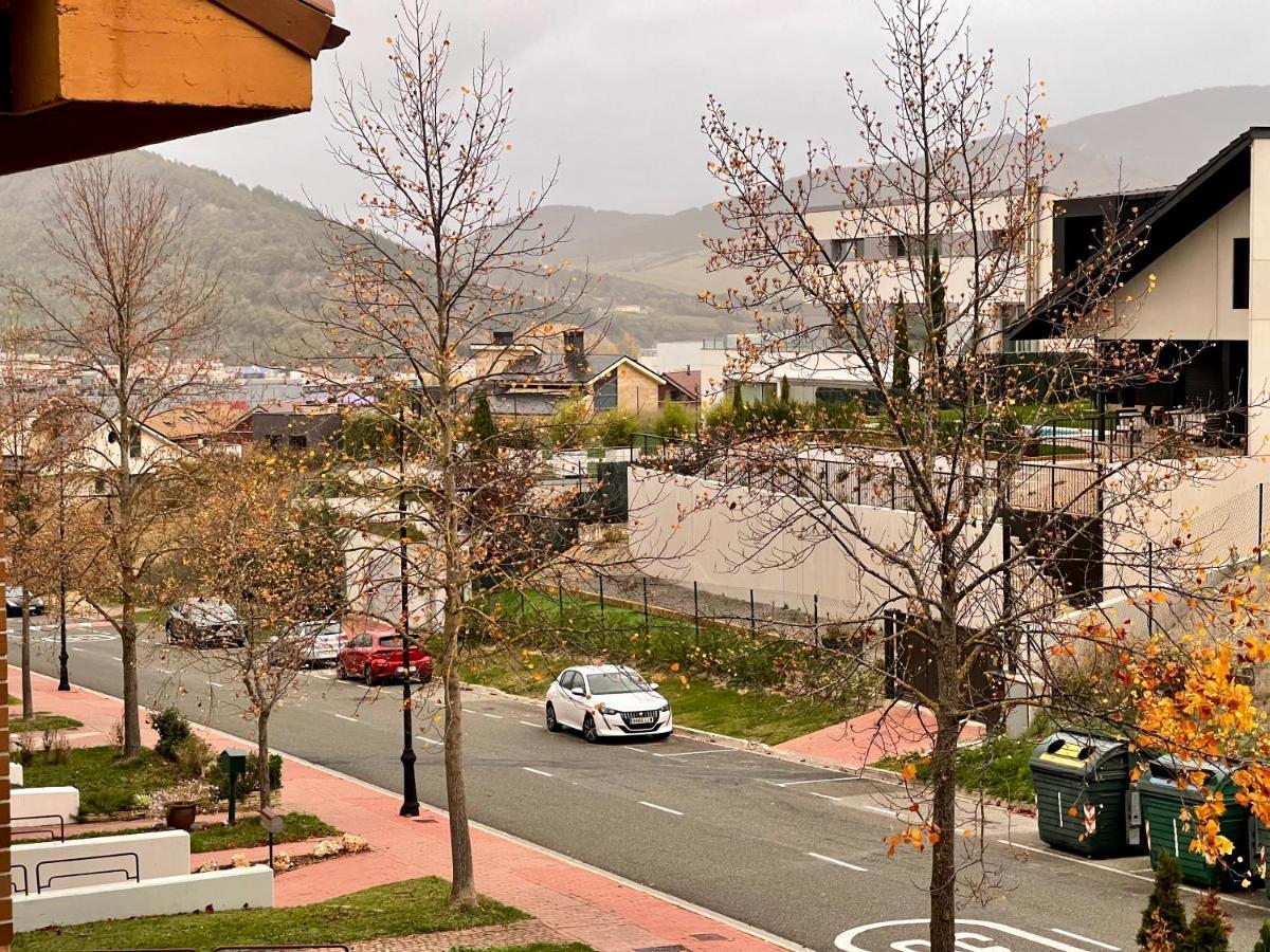 Estilosa Casa Golf Suites Gorraiz Luaran gambar