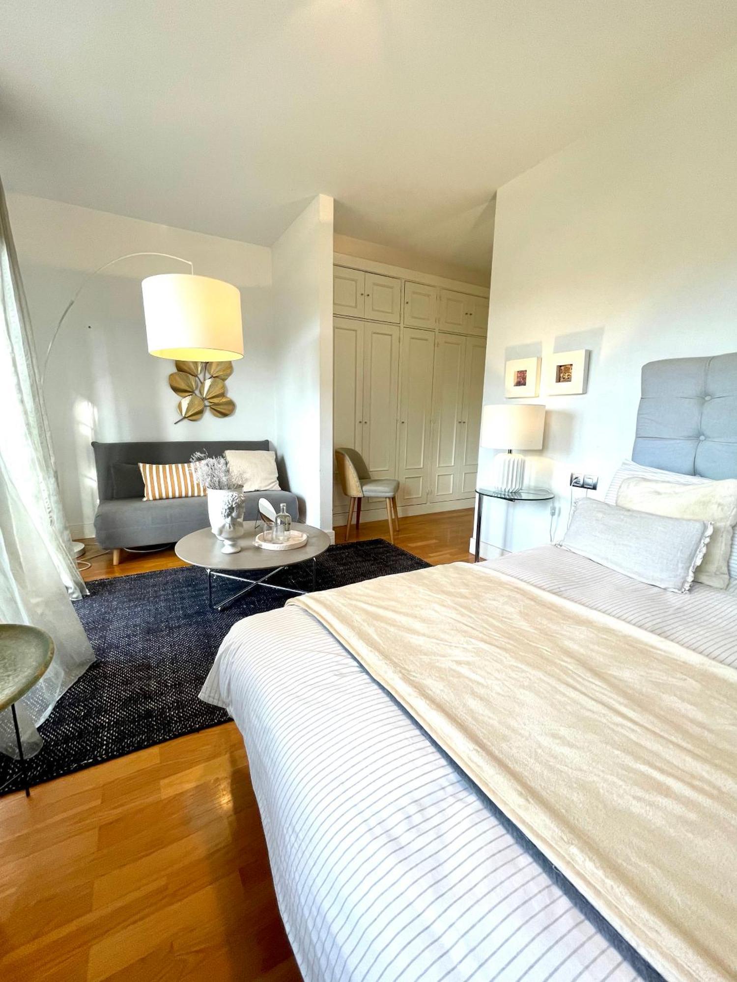 Estilosa Casa Golf Suites Gorraiz Luaran gambar