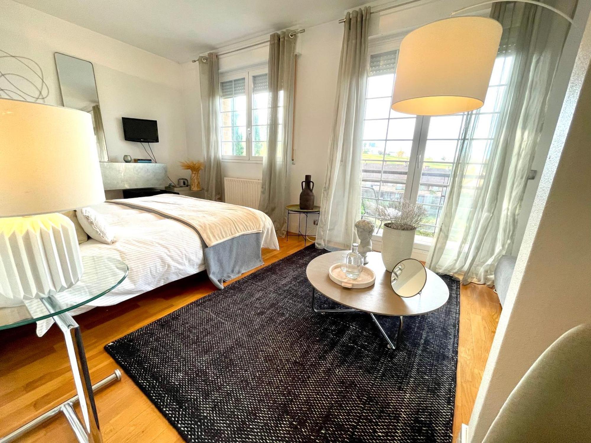 Estilosa Casa Golf Suites Gorraiz Luaran gambar