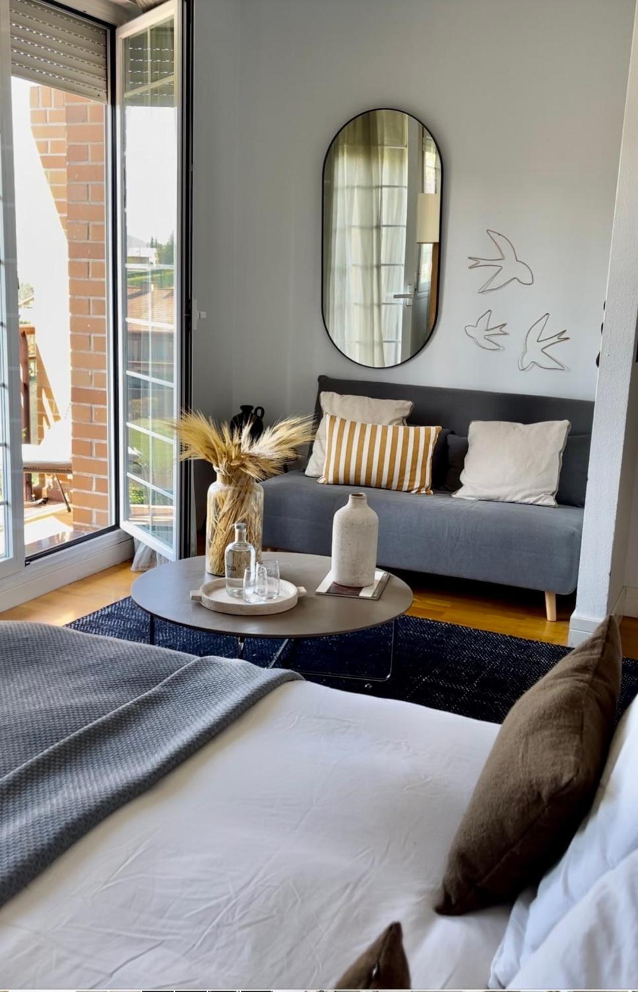 Estilosa Casa Golf Suites Gorraiz Luaran gambar