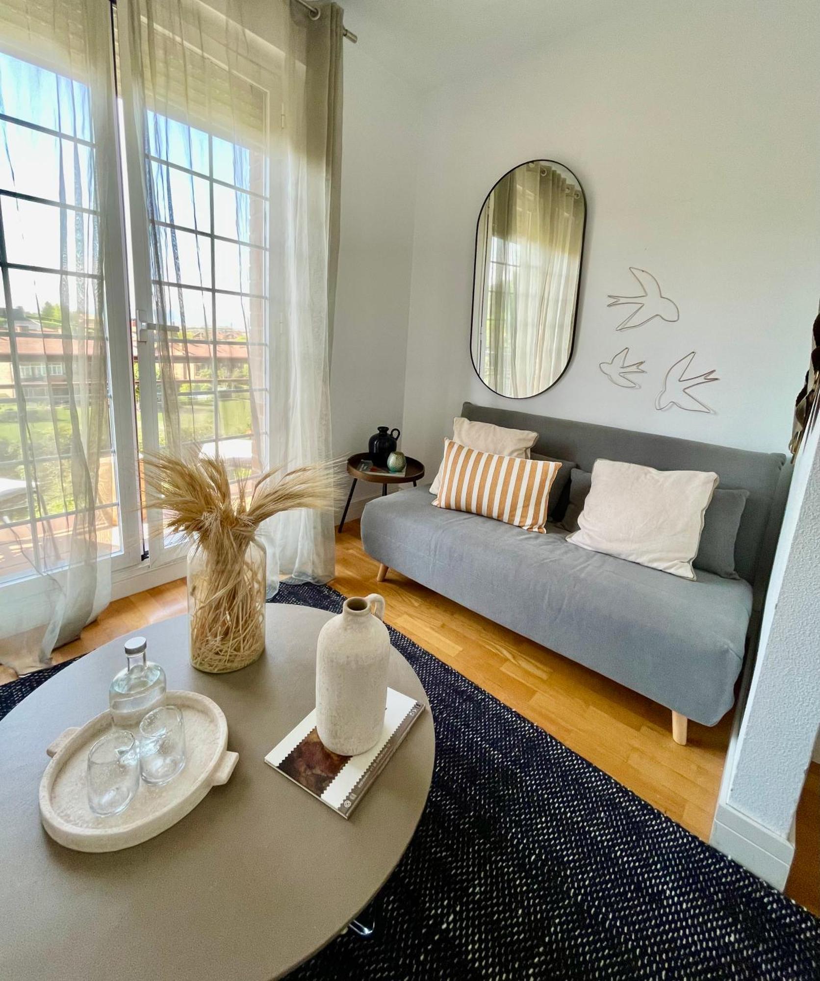 Estilosa Casa Golf Suites Gorraiz Luaran gambar
